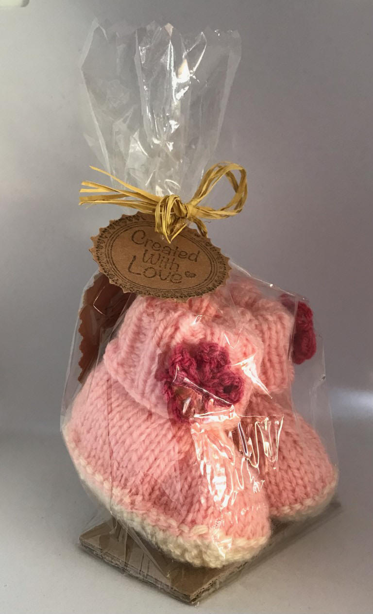 selbstgestrickte Babyschühchen